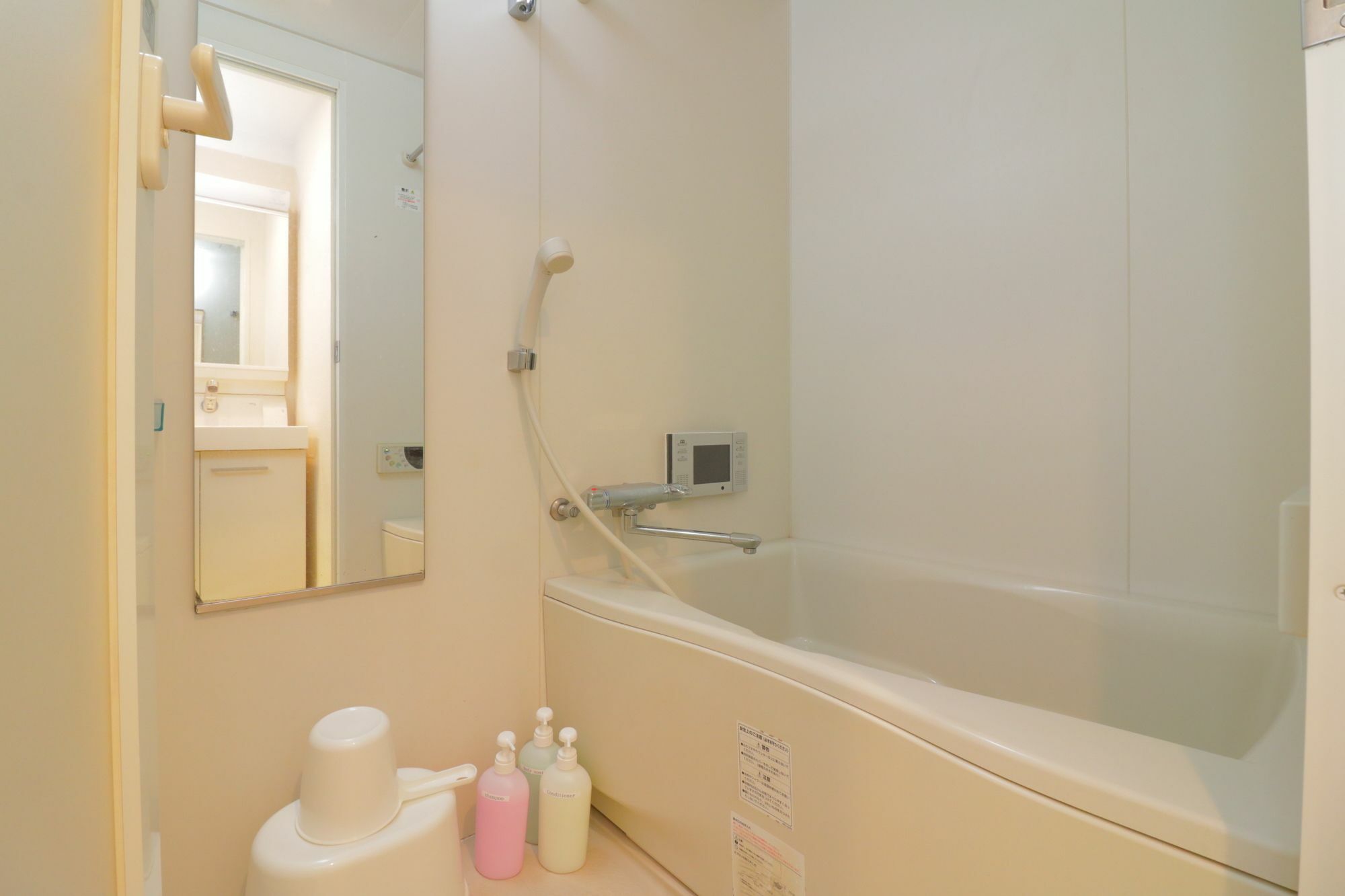 Hg Cozy Hotel No 17 通天閣前 أوساكا المظهر الخارجي الصورة