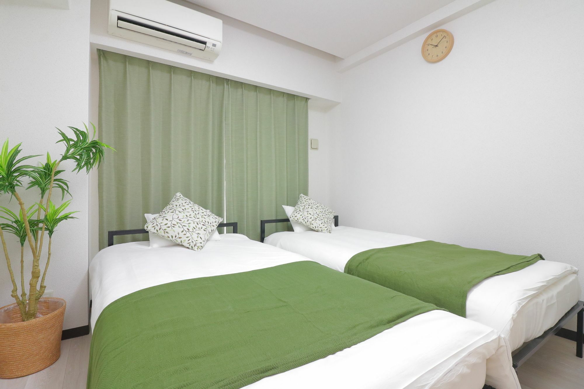 Hg Cozy Hotel No 17 通天閣前 أوساكا المظهر الخارجي الصورة